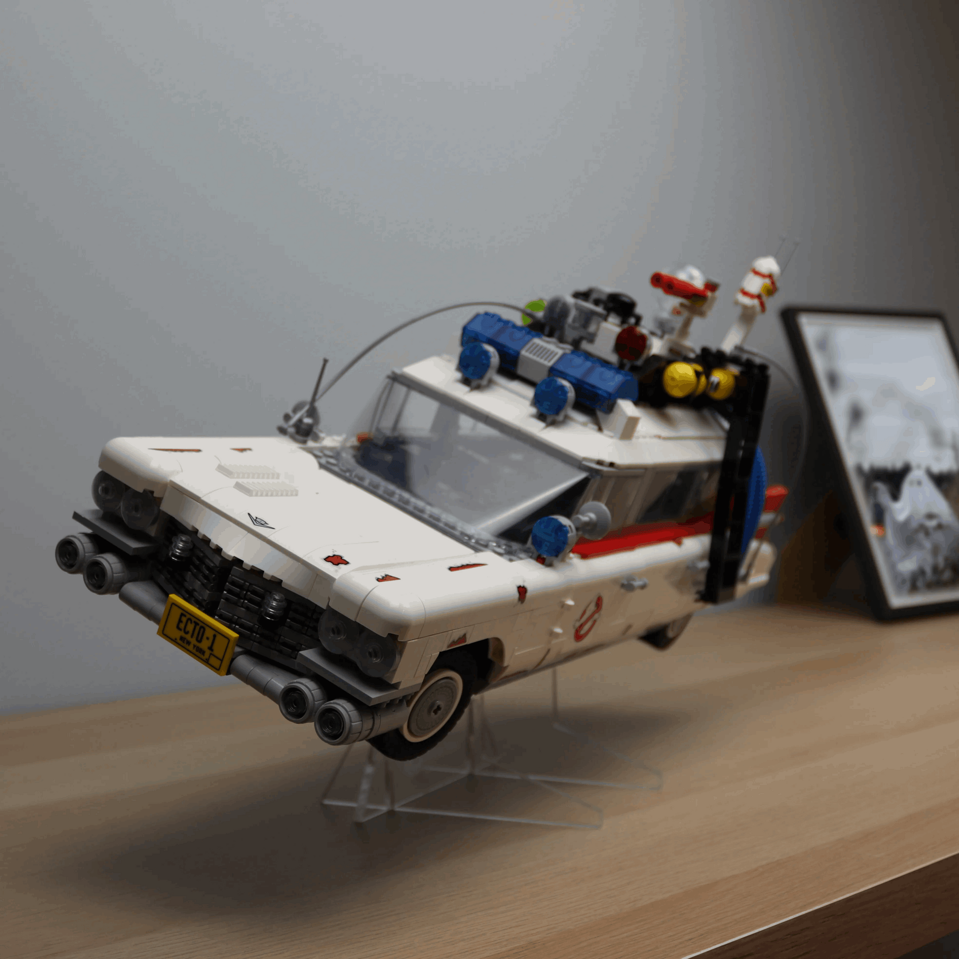 LEGO Ghostbusters Ecto-1 Acrylic Display Stand (10274)