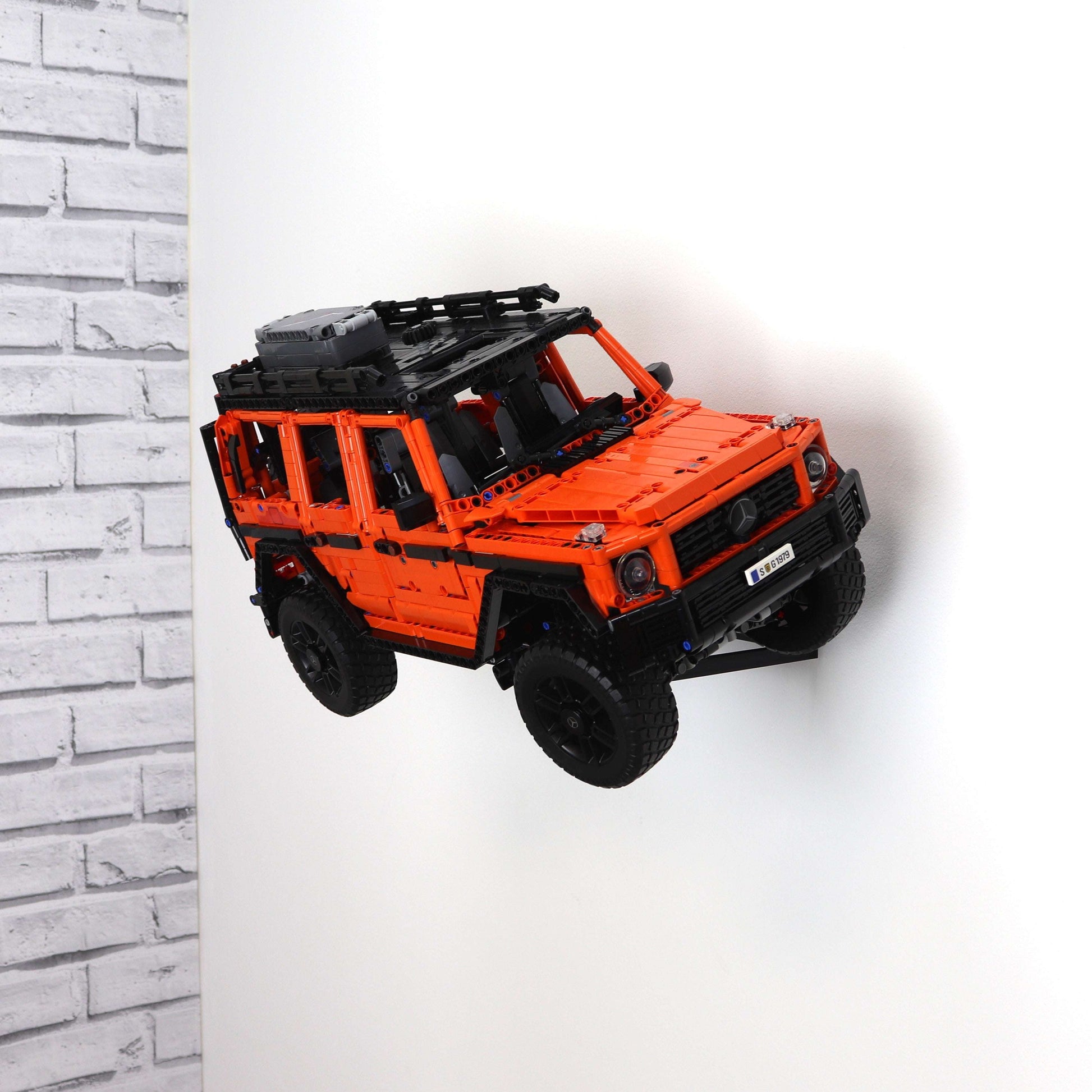 Wall Display Mount for LEGO® Mercedes-Benz G 500 42177